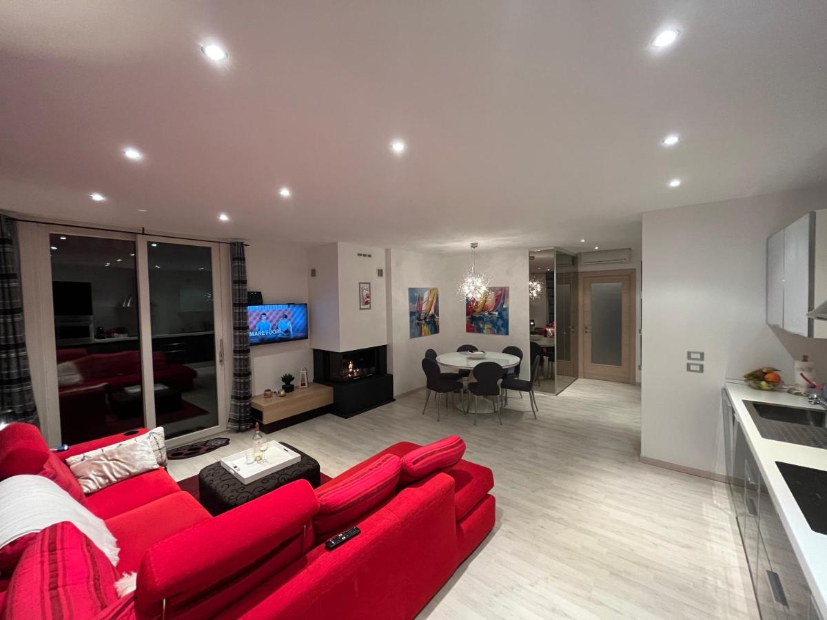 Favola Bella The Panoramic Penthouse Apartman Bardolino Kültér fotó