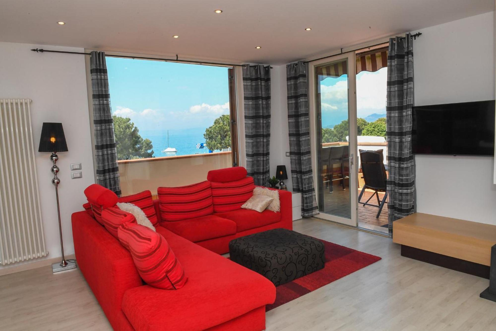 Favola Bella The Panoramic Penthouse Apartman Bardolino Kültér fotó